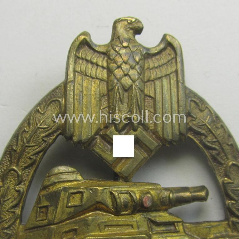 Superb, 'Panzerkampf-Abzeichen in Bronze' being a (typical!) unmarked, 'Buntmetall'-based- and/or 'hollow-back'-specimen as was produced by the: 'Karl Würster'-company