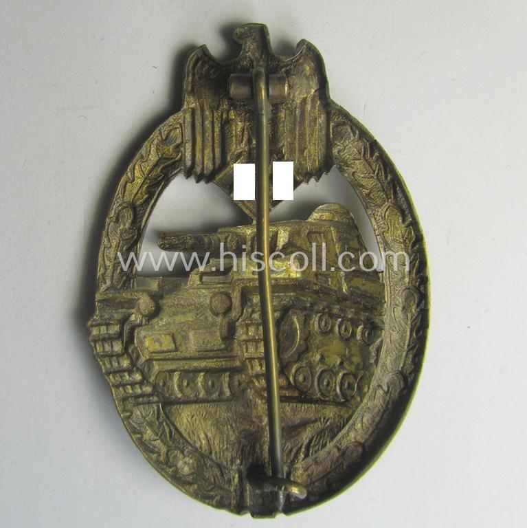 Superb, 'Panzerkampf-Abzeichen in Bronze' being a (typical!) unmarked, 'Buntmetall'-based- and/or 'hollow-back'-specimen as was produced by the: 'Karl Würster'-company