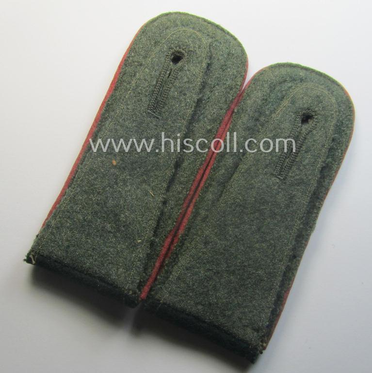 Pair of WH (Heeres) 'M36 o. M40'-pattern, neatly 'cyphered' NCO-type shoulderstraps: 'Oberfeldwebel eines Pz-Jäg.-Abtgs.'