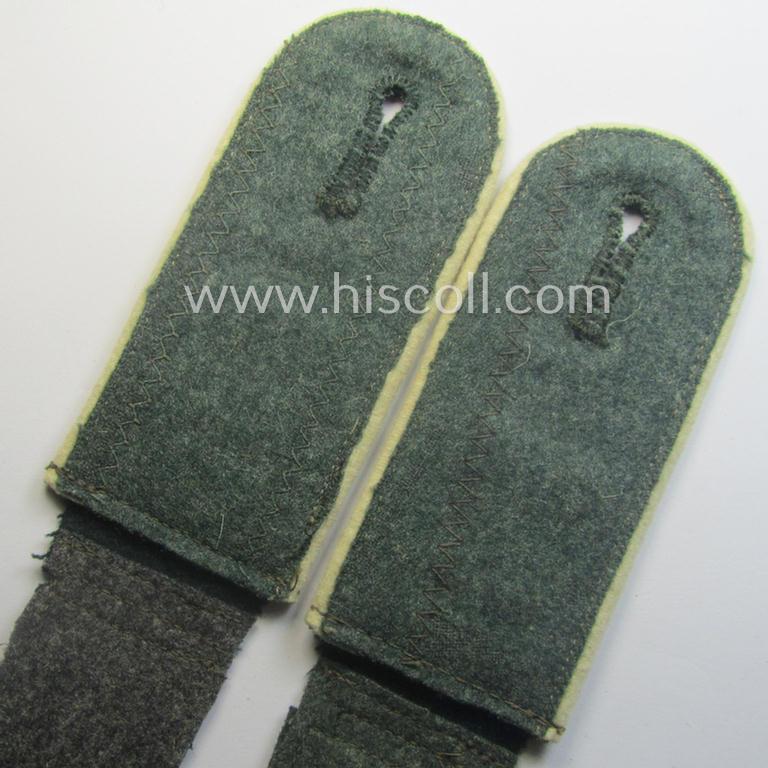 Pair of WH (Heeres) neatly 'cyphered', EM-type shoulderstraps: 'Soldat des Infanterie-Rgts. 33'